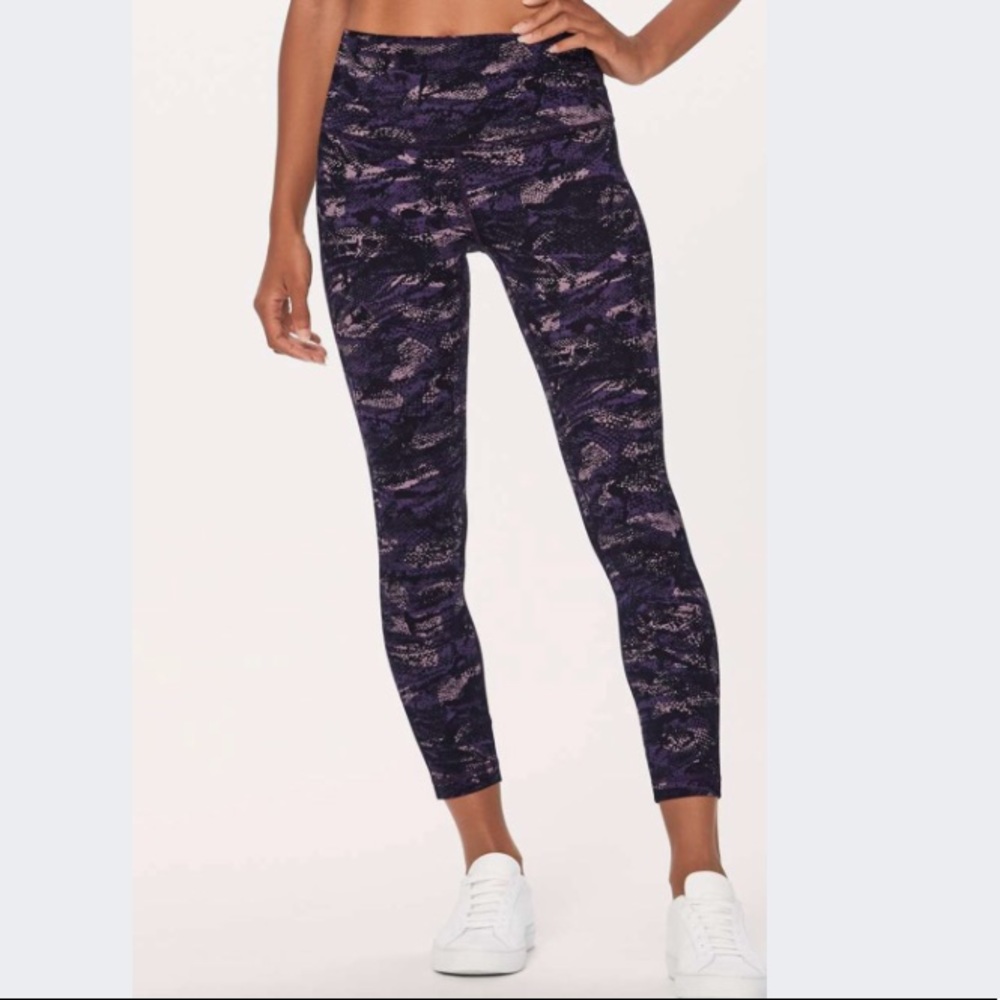 Lululemon Patterned Align Leggings- Great Quality!